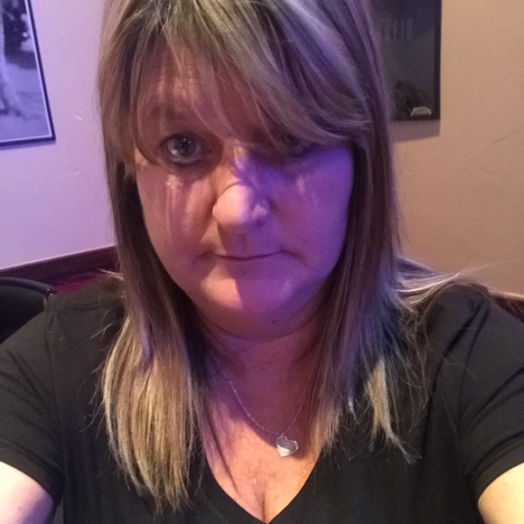 Meet your Posher, Tricia - Picture 1 of 1